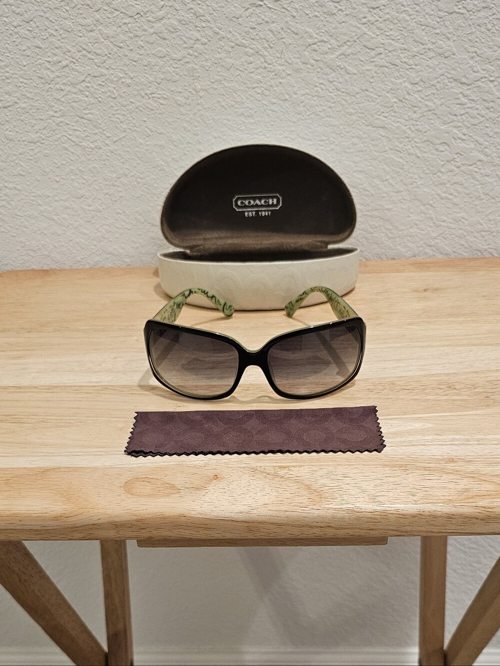Vintage Coach Ginger S496 Oversized Sunglasses Black/Green - PRISTINE LENSES